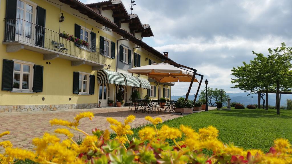 Agriturismo Cascina Rabalot Diano d'Alba Exterior photo
